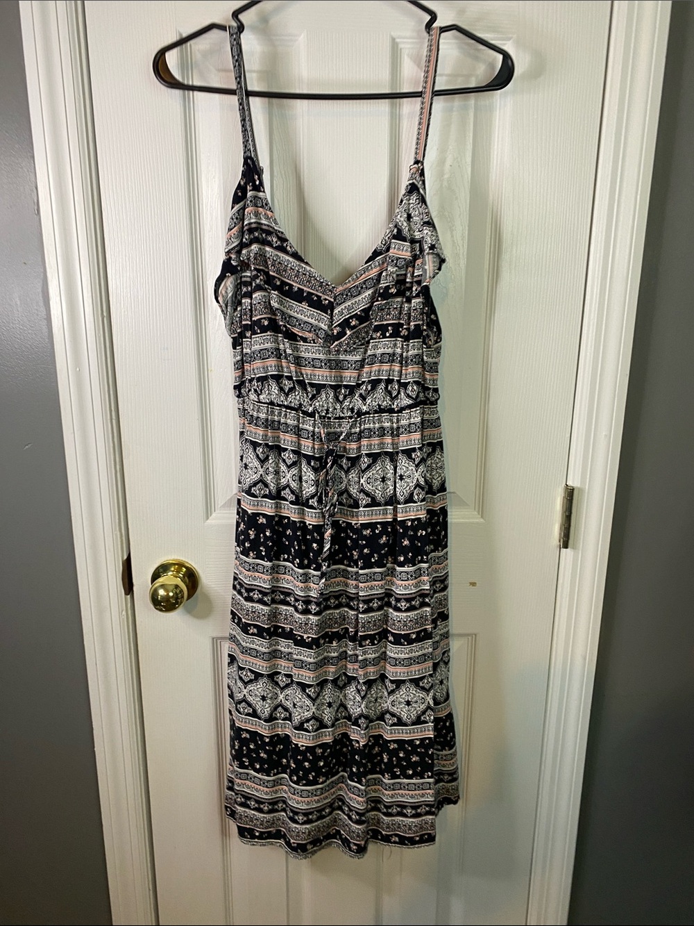 torrid Black and Cream Patterned Midi Sundress Size 1.